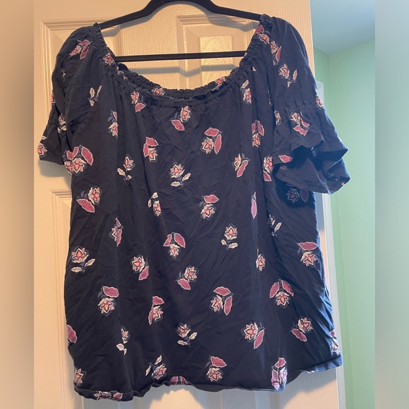 Off the shoulder loose fitting summer blouse - Picture 1 of 4